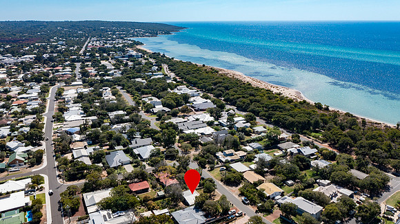 28 PEPPERMINT GROVE 009